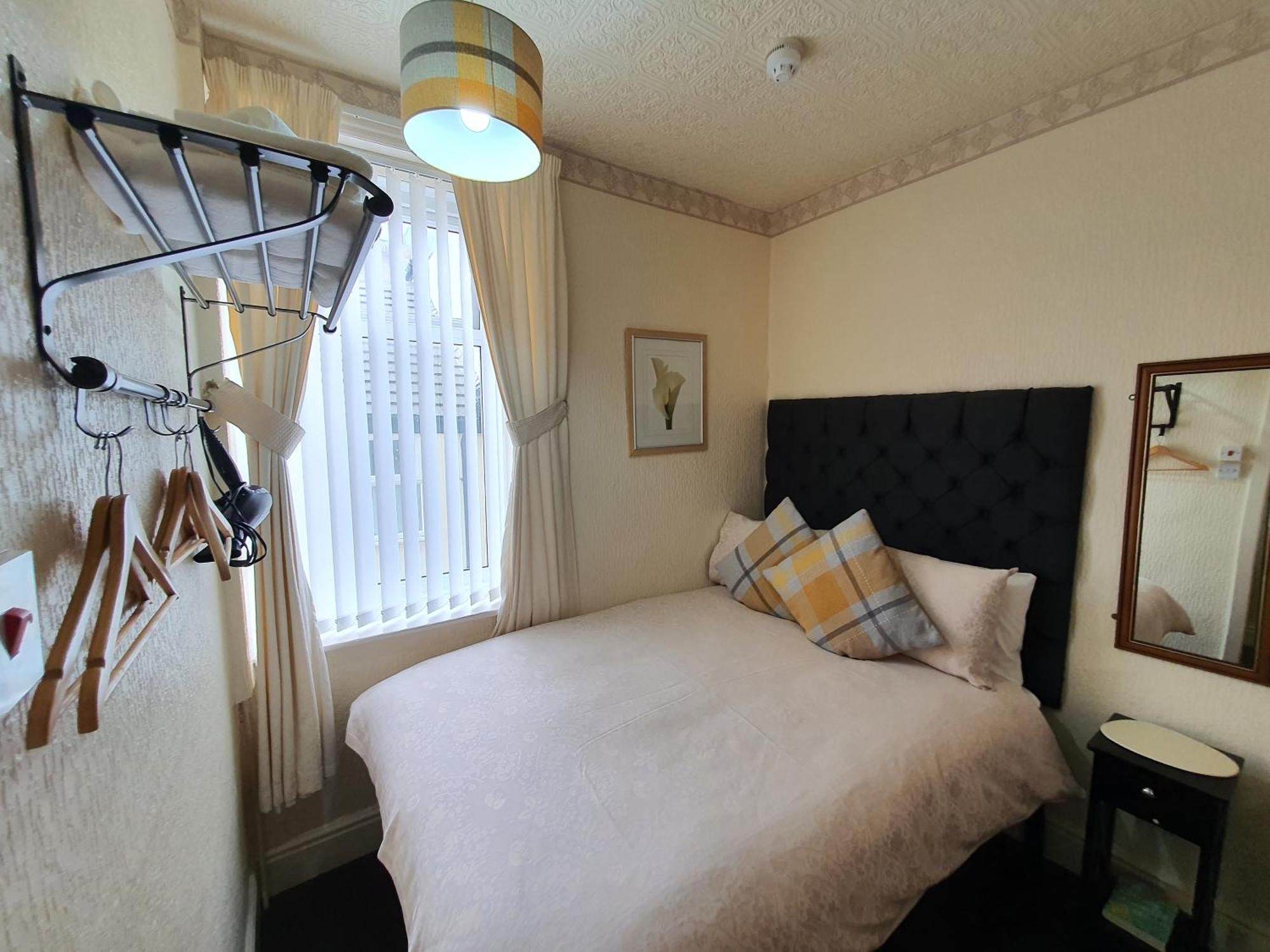 Windsor House Hotel Блекпул Екстериор снимка