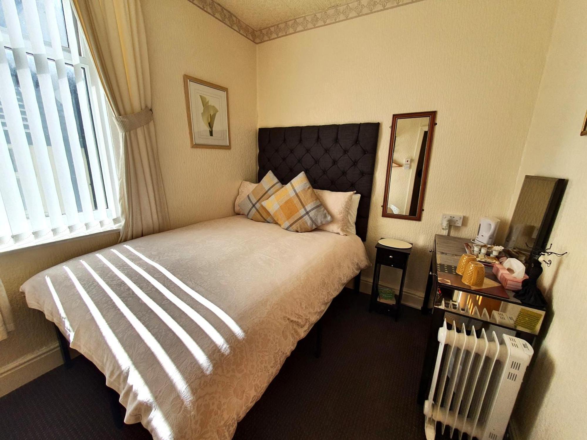 Windsor House Hotel Блекпул Екстериор снимка